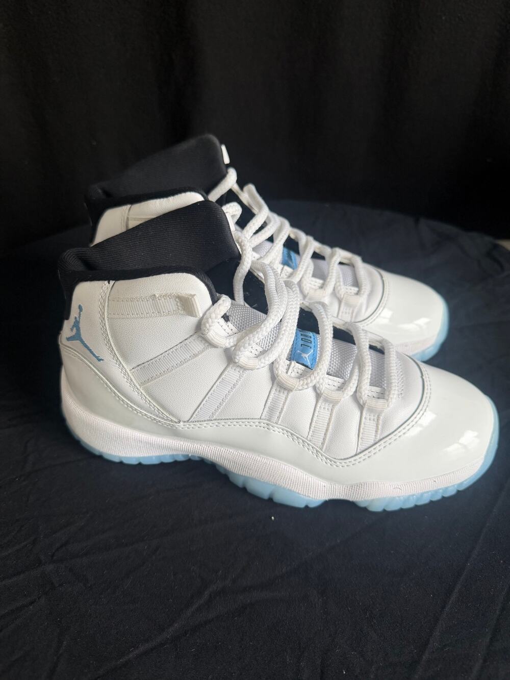 Air Jordan 11 Retro "Legend Blue